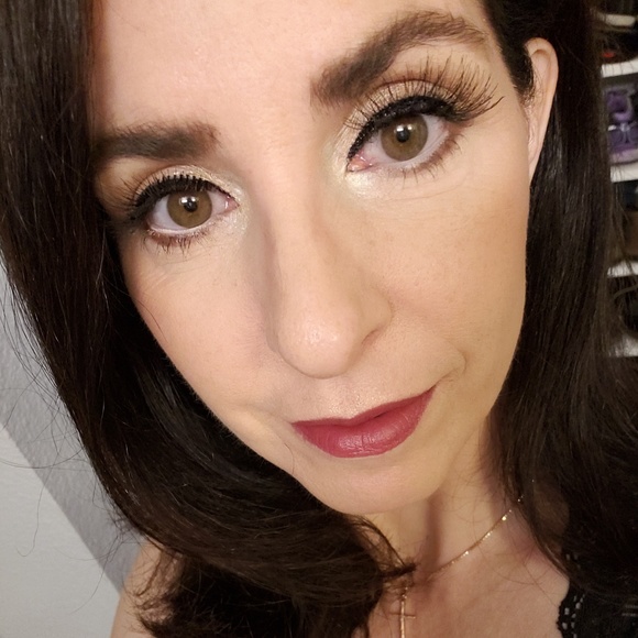 Poshmark Compliant Makeup, Fashion and Style - Picture 1 of 8